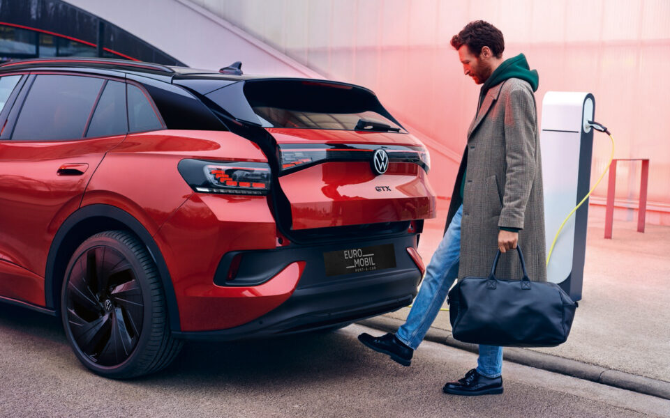 ID4 met man Euromobil Elektrificatie van het wagenpark met Euromobil