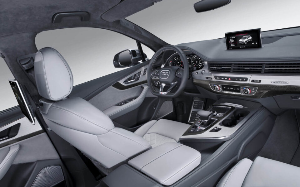Audi Q7 huren interieur voorzijde