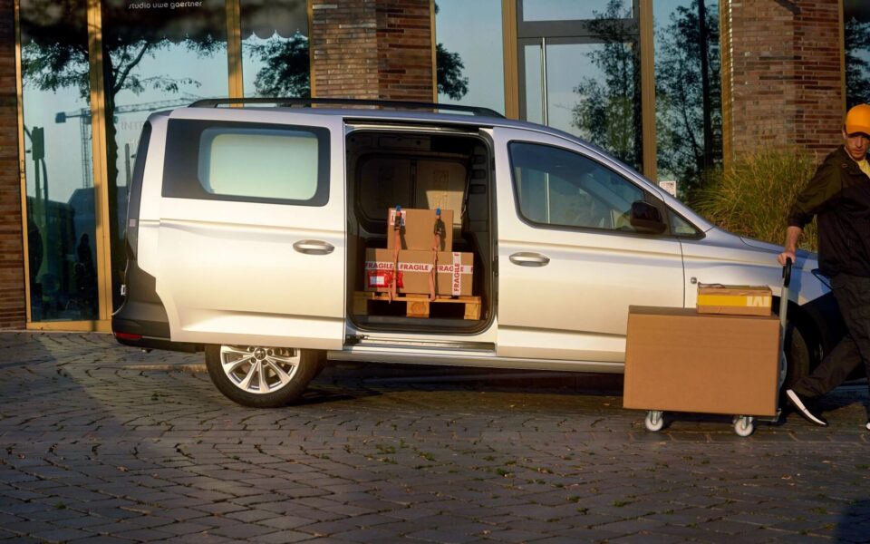 Volkswagen Caddy huren zijkant exterieur