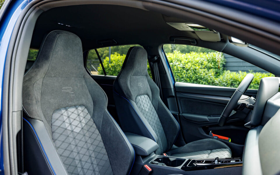 Volkswagen Golf huren interieur voor