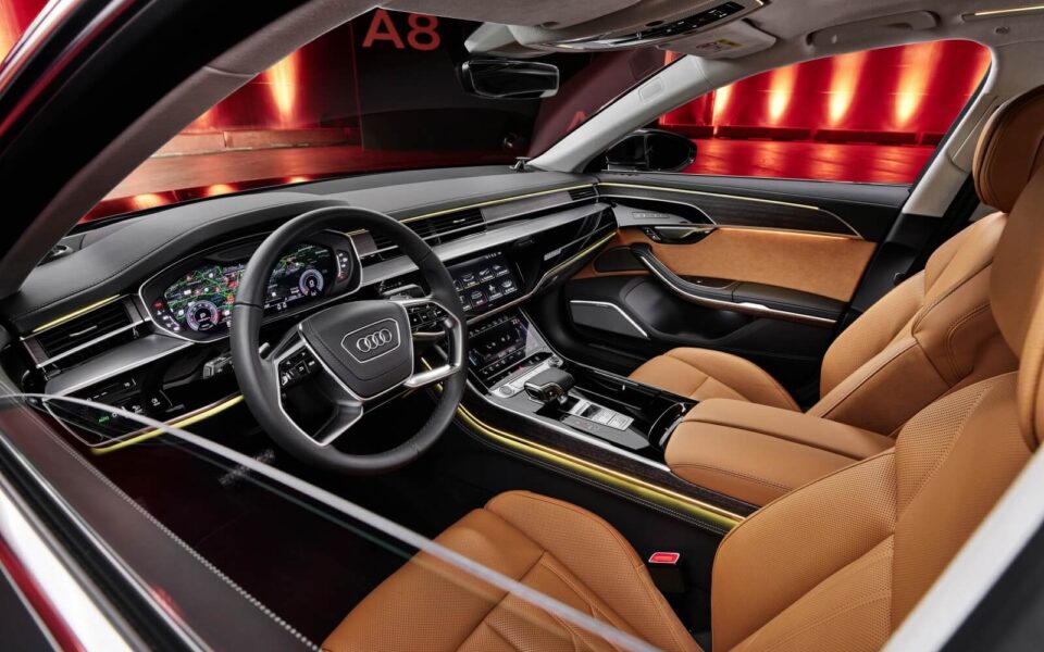 huur de Audi A8 interieur voor huur de Audi A8 interieur voor